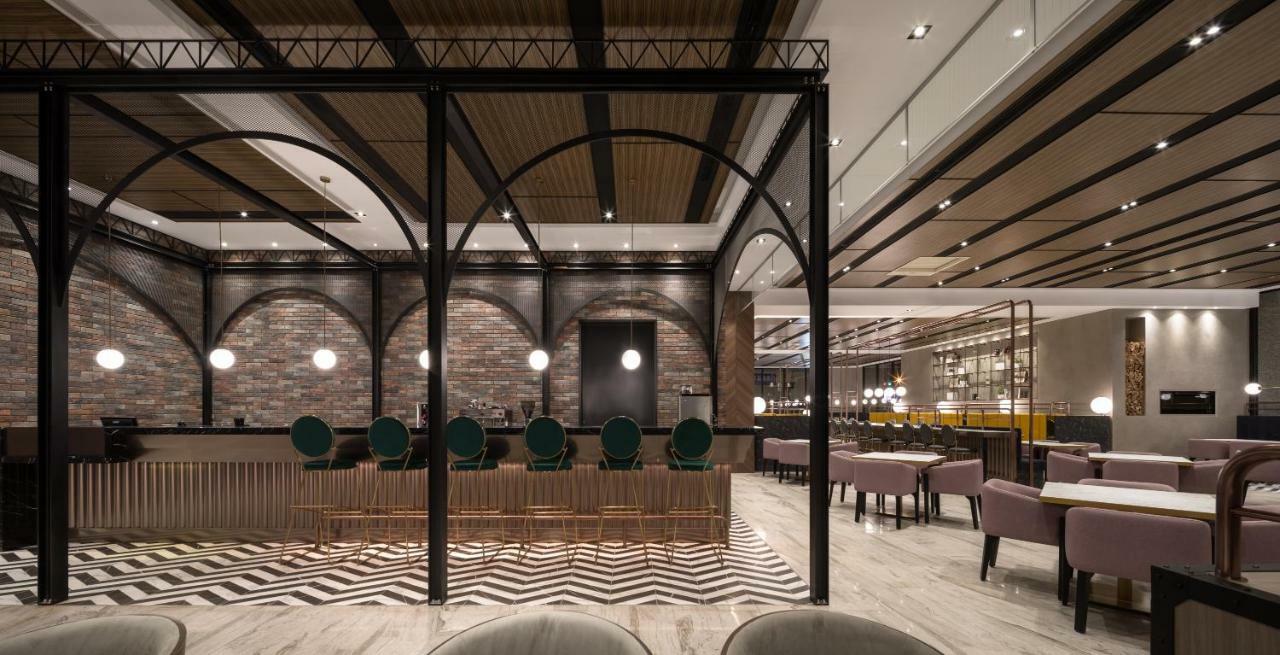 Lakeshore Hotel Tainan Exterior photo
